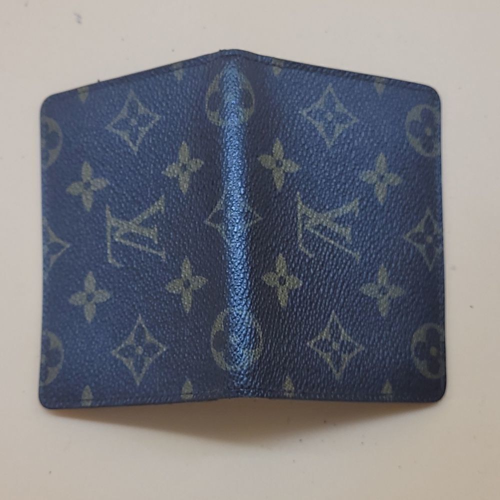 Authentic Louis Vuitton Monogram Card Wallet - Picture 3 of 8